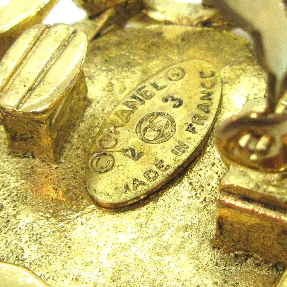 CHANEL CC Logos Button Motif Rhinestone Earrings Clip-On - Picture 3 of 5